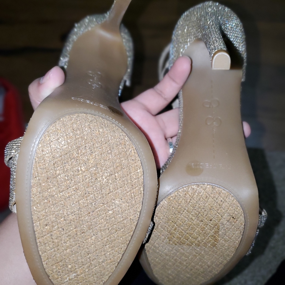 High heels - Picture 2 of 5
